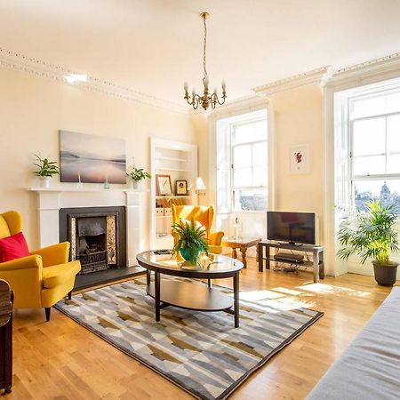 Апартаменты Altido Retro Castle Retreat 2Bed Эдинбург Экстерьер фото